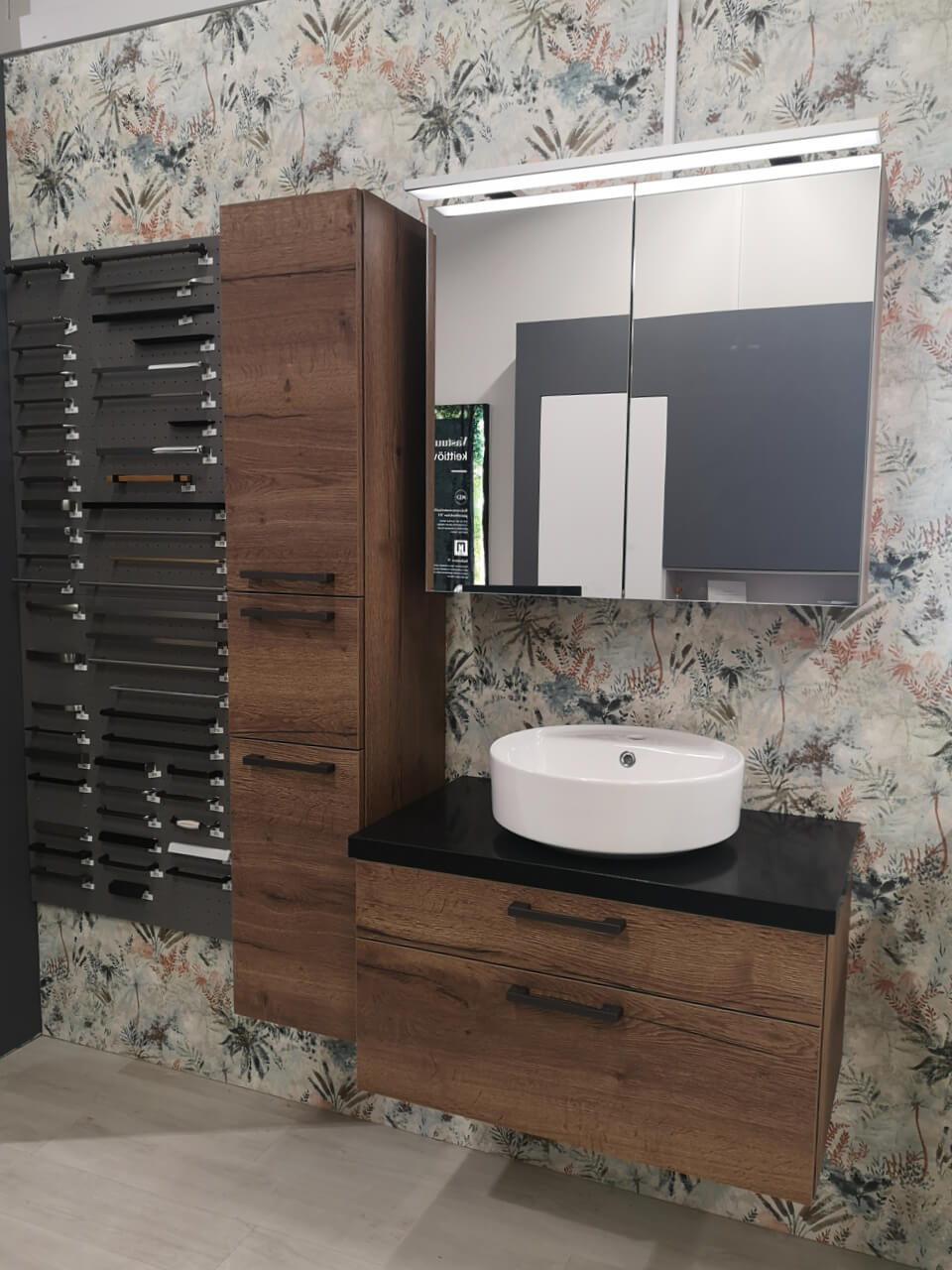 noblessa-outlet-salo-2022-11-chance-wc-01.jpg