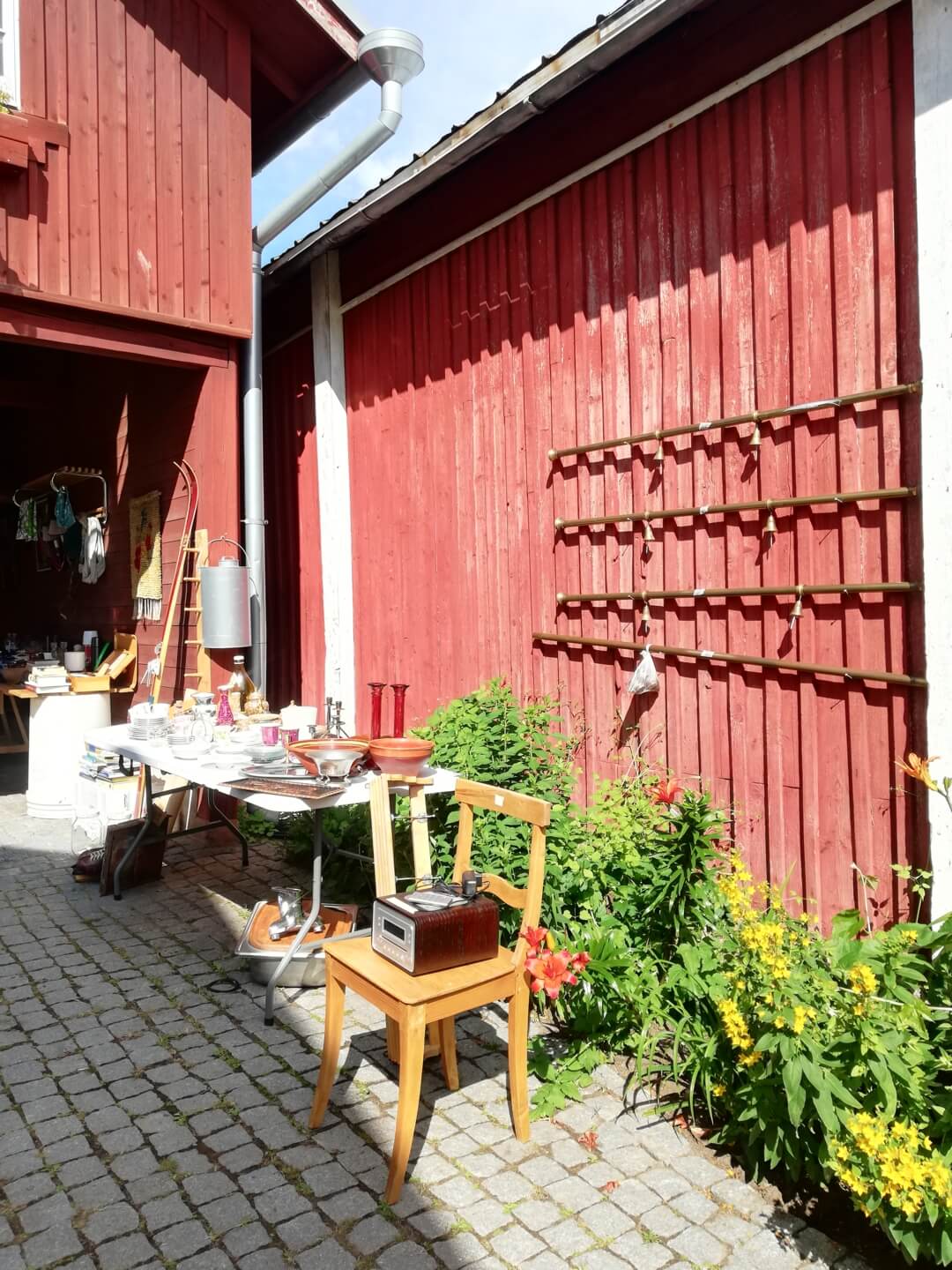 noblessa-keittiomestarin-blogi-2023-08-rauman-pitsiviikot-pihakirppis.jpg