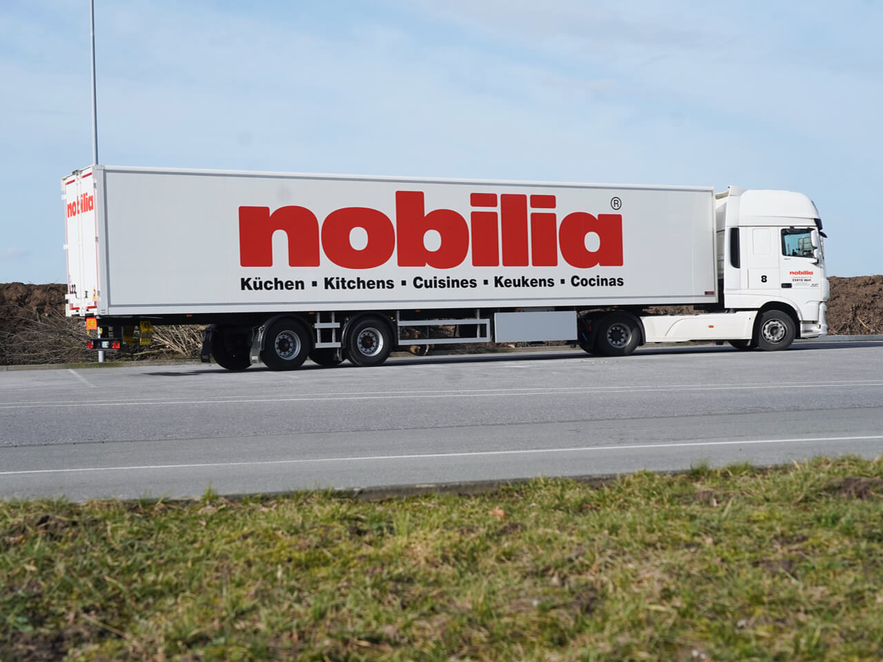 noblessa-giga-liner-1280x960.jpg